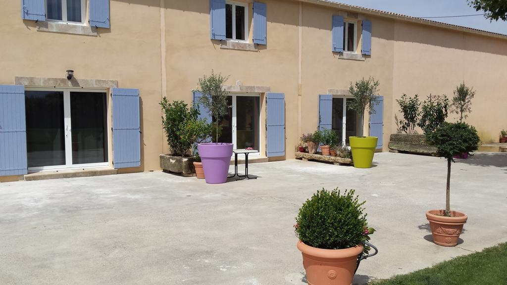 Bed and Breakfast Mas Saint Julien Cavaillon Esterno foto