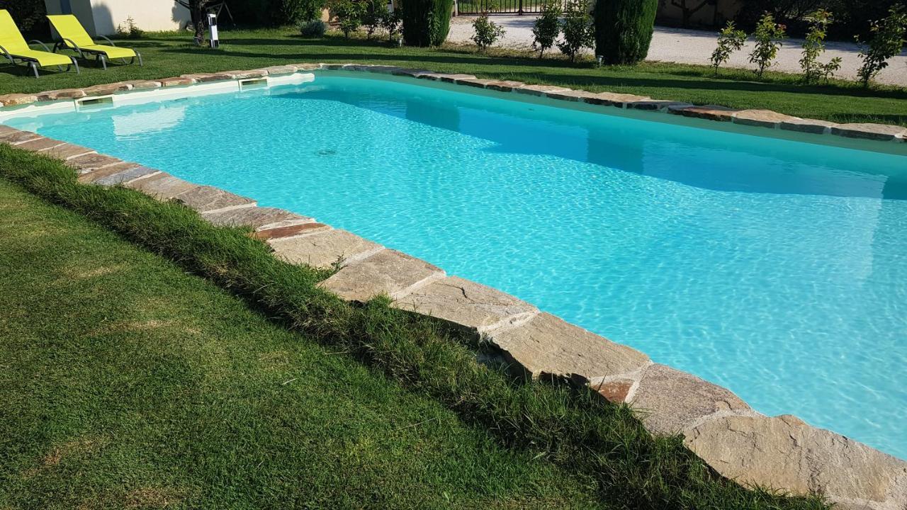 Bed and Breakfast Mas Saint Julien Cavaillon Esterno foto