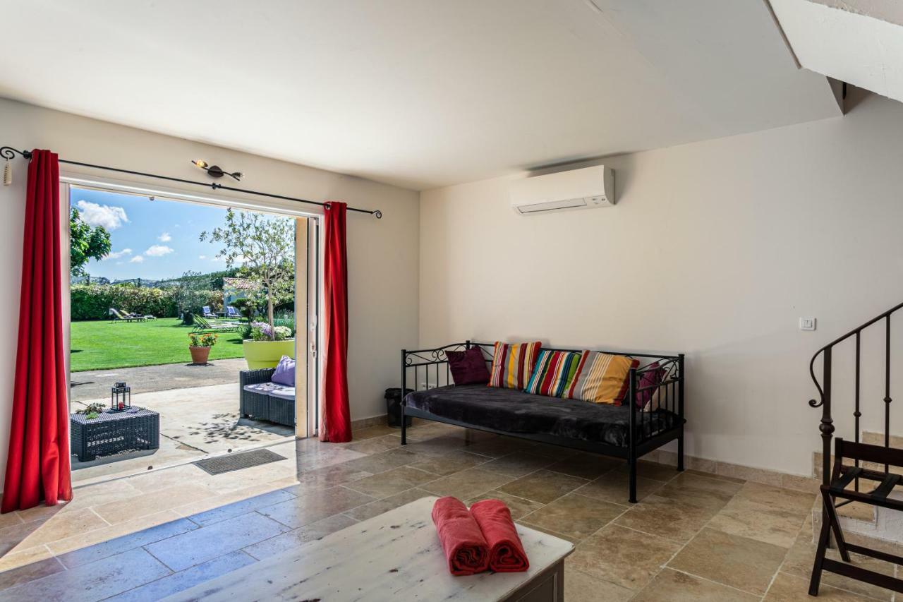 Bed and Breakfast Mas Saint Julien Cavaillon Esterno foto